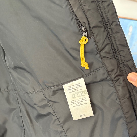 Lolë Women's Black Down Puffer Jacket - Picture 4 of 16